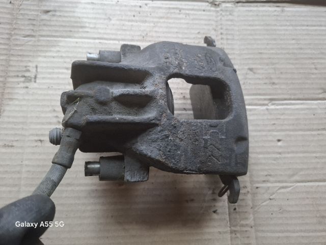 bontott FORD FOCUS I Jobb első Féknyereg Munkahengerrel