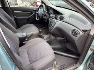 bontott FORD FOCUS I Jobb első Féknyereg Munkahengerrel