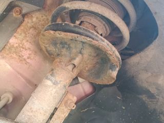 bontott FORD FOCUS I Jobb első Gólyaláb (Lengécsillapító, Rugó)