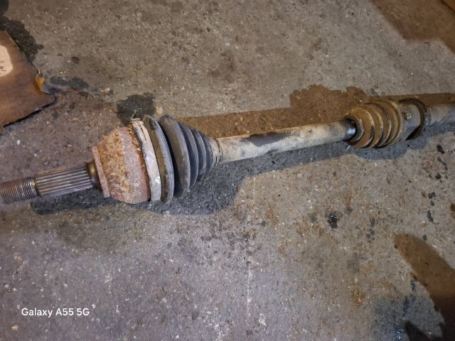 bontott FORD FOCUS I Jobb Féltengely