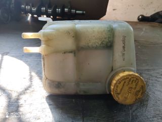 bontott FORD FOCUS I Kiegyenlítő Tartály