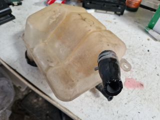 bontott FORD FOCUS I Kiegyenlítő Tartály