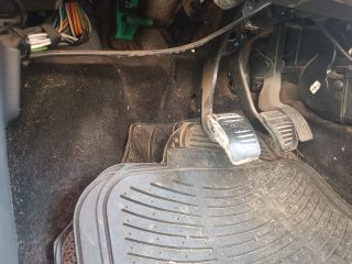 bontott FORD FOCUS I Kuplung Pedál