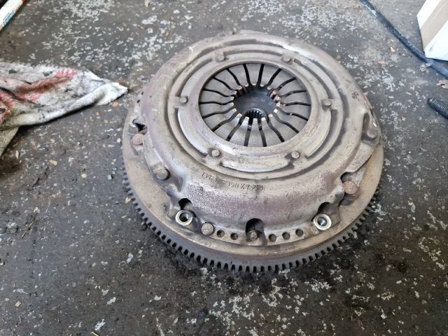 bontott FORD FOCUS I Kuplung Szett Lendkerékkel