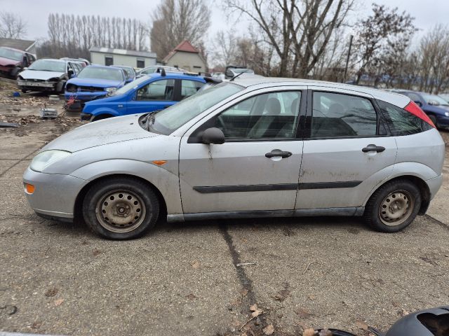 bontott FORD FOCUS I Motor (Fűzött blokk hengerfejjel)