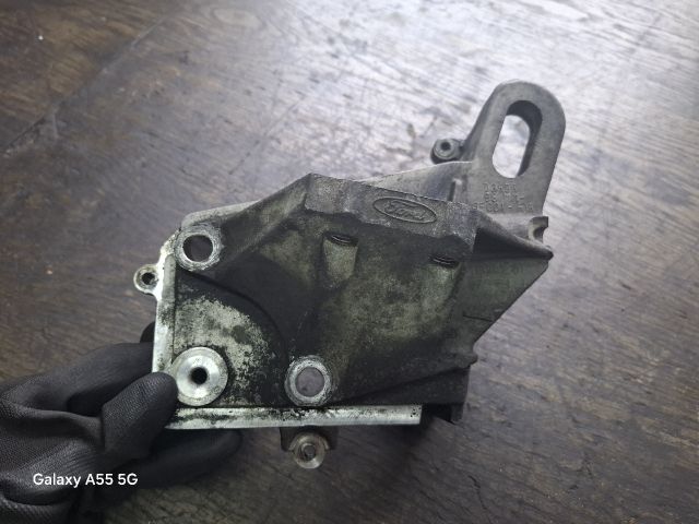 bontott FORD FOCUS I Motor Tartó Bak (Fém)