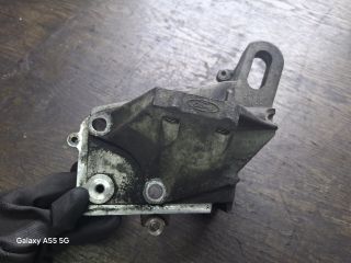 bontott FORD FOCUS I Motor Tartó Bak (Fém)