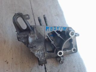 bontott FORD FOCUS I Motor Tartó Bak (Fém)