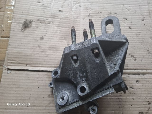 bontott FORD FOCUS I Motor Tartó Bak (Fém)