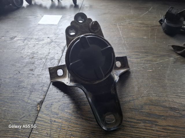 bontott FORD FOCUS I Motor Tartó Bak (Fém)