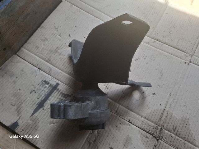 bontott FORD FOCUS I Motor Tartó Bak (Fém)