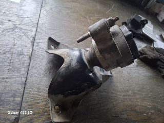 bontott FORD FOCUS I Motor Tartó Bak (Fém)