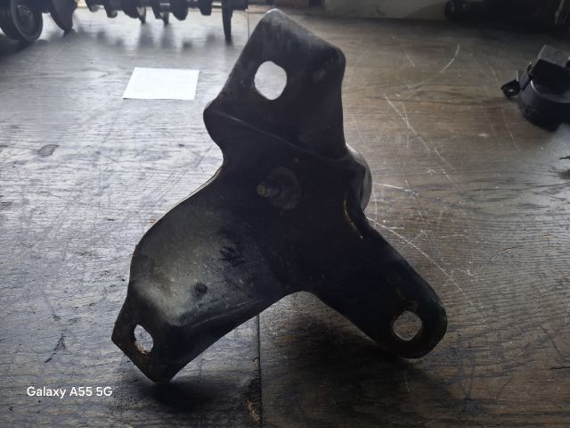 bontott FORD FOCUS I Motor Tartó Bak (Fém)