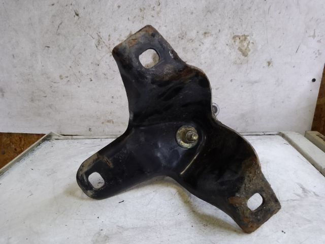 bontott FORD FOCUS I Motor Tartó Bak Jobb