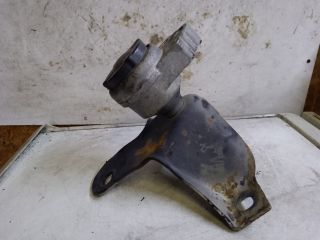 bontott FORD FOCUS I Motor Tartó Bak Jobb