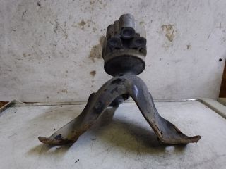 bontott FORD FOCUS I Motor Tartó Bak Jobb