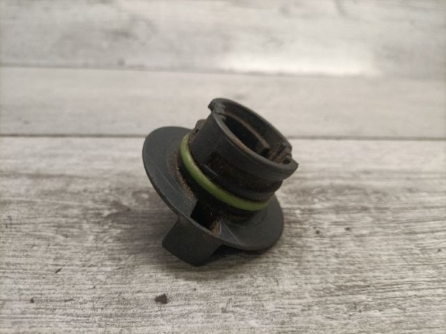 bontott FORD FOCUS I Olajbeöntő Sapka