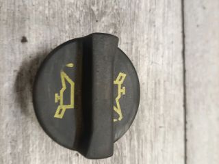 bontott FORD FOCUS I Olajbeöntő Sapka