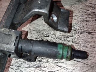 bontott FORD FOCUS I Porlasztó (1 db)