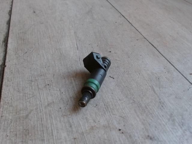 bontott FORD FOCUS I Porlasztó (1 db)