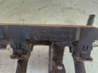 bontott FORD FOCUS I Porlasztó Sor / Híd