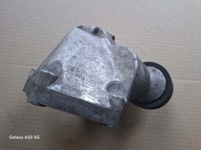 bontott FORD FOCUS I Szervó Tartó Bak Szíjfeszítővel