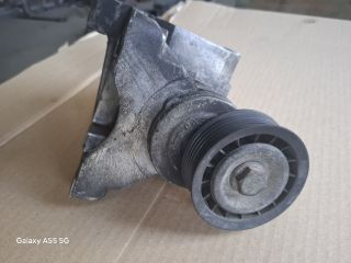 bontott FORD FOCUS I Szervó Tartó Bak Szíjfeszítővel