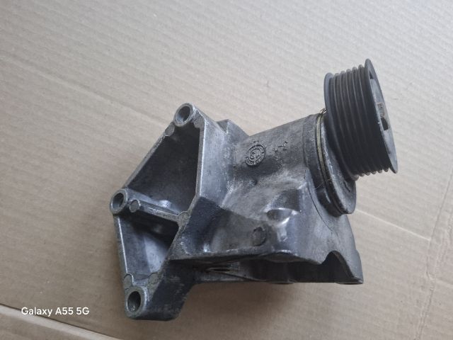 bontott FORD FOCUS I Szervó Tartó Bak Szíjfeszítővel