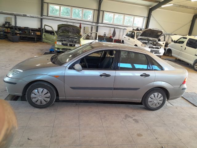 bontott FORD FOCUS I Tank