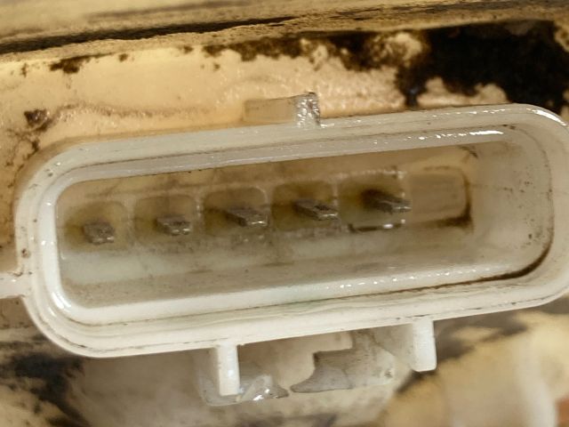 bontott FORD FOCUS I Üzemanyag Szivattyú