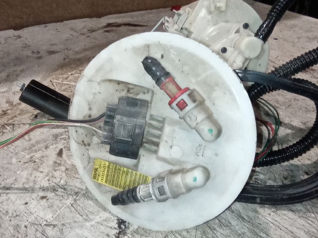 bontott FORD FOCUS I Üzemanyag Szivattyú