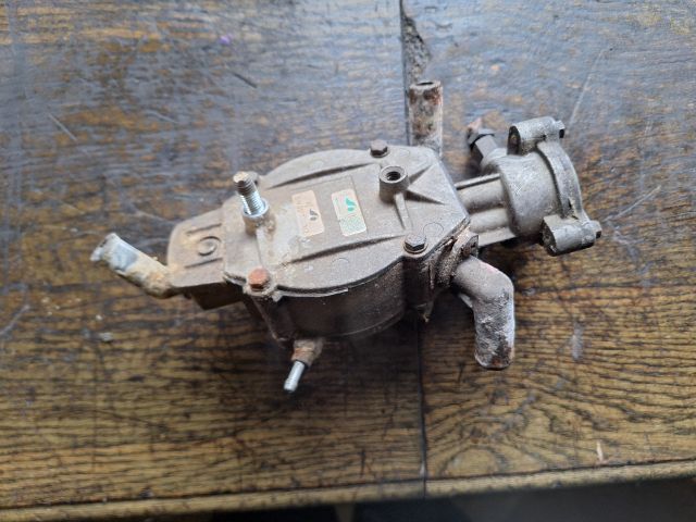 bontott FORD FOCUS I Vákumpumpa