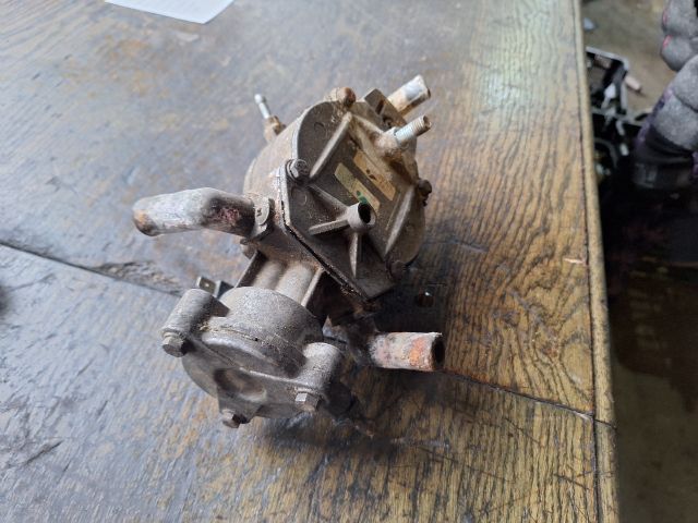 bontott FORD FOCUS I Vákumpumpa