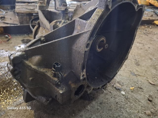 bontott FORD FOCUS I Váltó (Mechanikus)