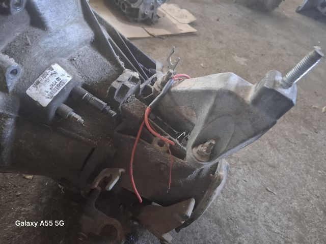 bontott FORD FOCUS I Váltó (Mechanikus)