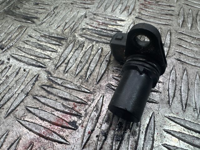 bontott FORD FOCUS I Vezérműtengely Fordulatszám Jeladó