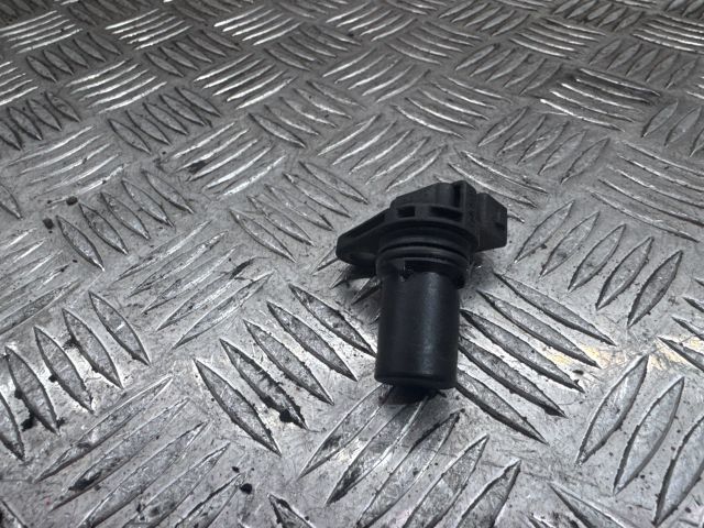 bontott FORD FOCUS I Vezérműtengely Fordulatszám Jeladó