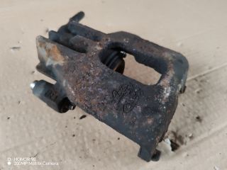 bontott FORD FOCUS I Bal első Féknyereg Munkahengerrel