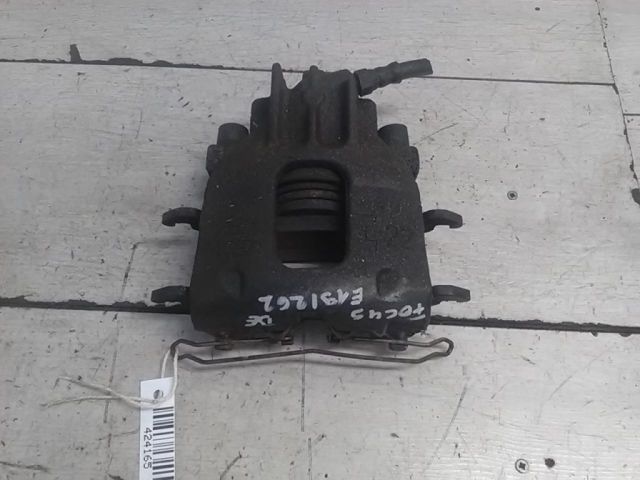 bontott FORD FOCUS I Bal első Féknyereg Munkahengerrel