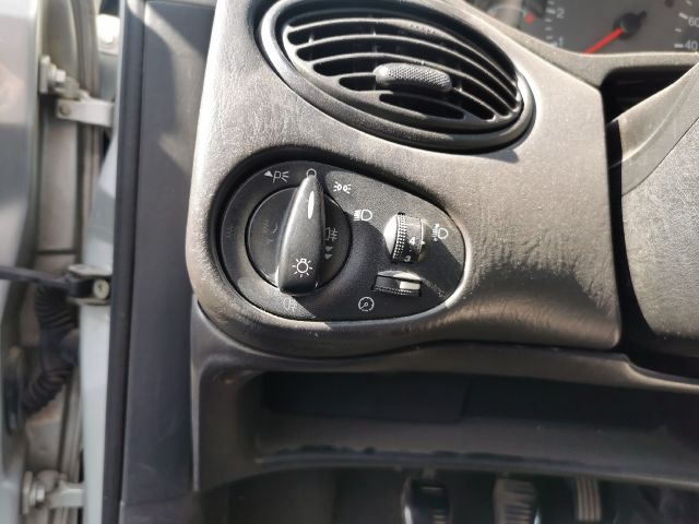 bontott FORD FOCUS I Bal első Féknyereg Munkahengerrel