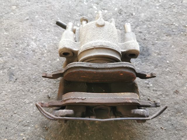 bontott FORD FOCUS I Bal első Féknyereg Munkahengerrel