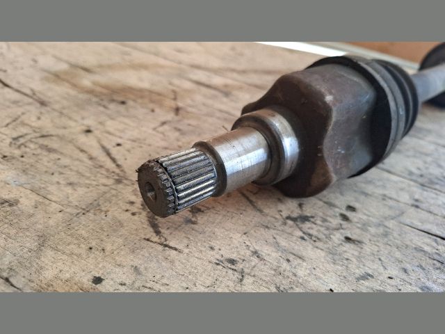 bontott FORD FOCUS I Bal Féltengely