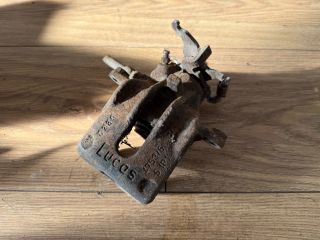 bontott FORD FOCUS I Bal hátsó Féknyereg Munkahengerrel