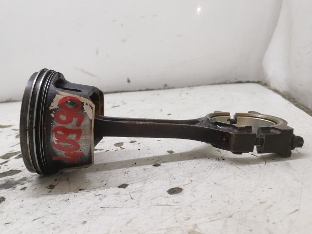 bontott FORD FOCUS I Dugattyú és Hajtókar