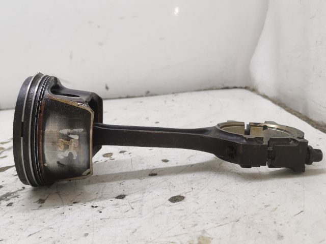 bontott FORD FOCUS I Dugattyú és Hajtókar