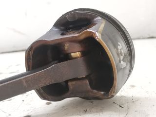 bontott FORD FOCUS I Dugattyú és Hajtókar