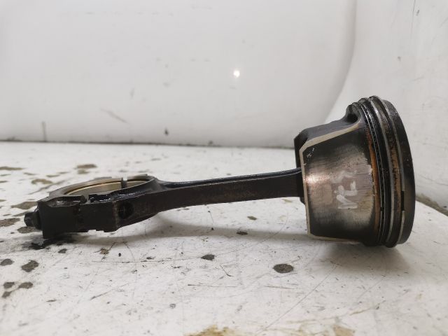 bontott FORD FOCUS I Dugattyú és Hajtókar