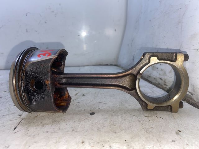 bontott FORD FOCUS I Dugattyú és Hajtókar