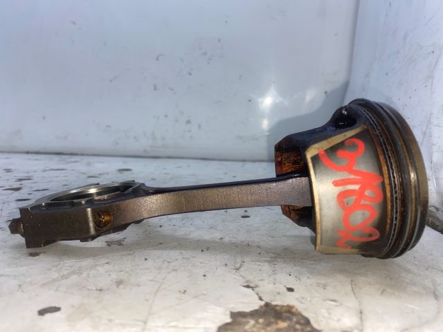 bontott FORD FOCUS I Dugattyú és Hajtókar