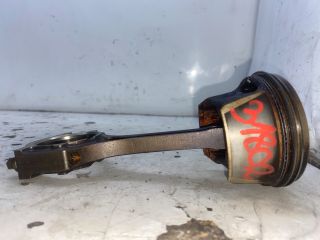 bontott FORD FOCUS I Dugattyú és Hajtókar